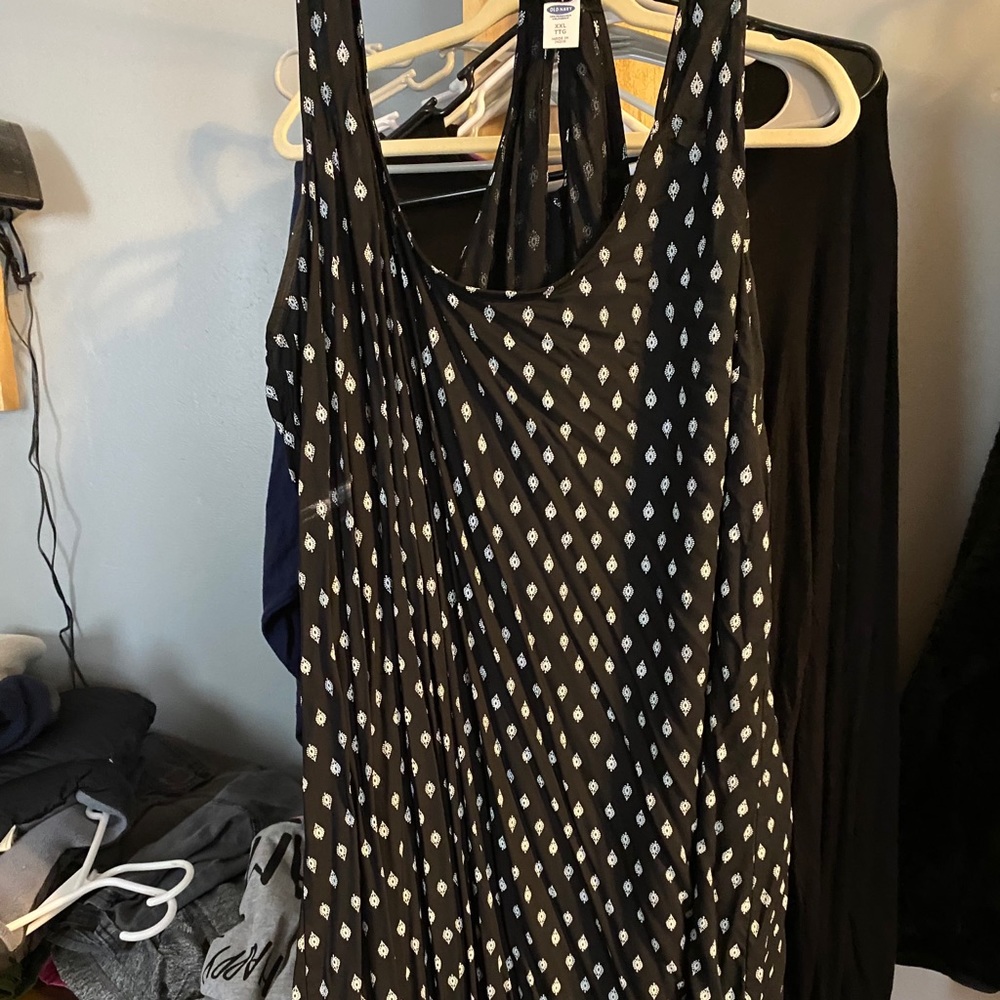 Black and white women’s sundress